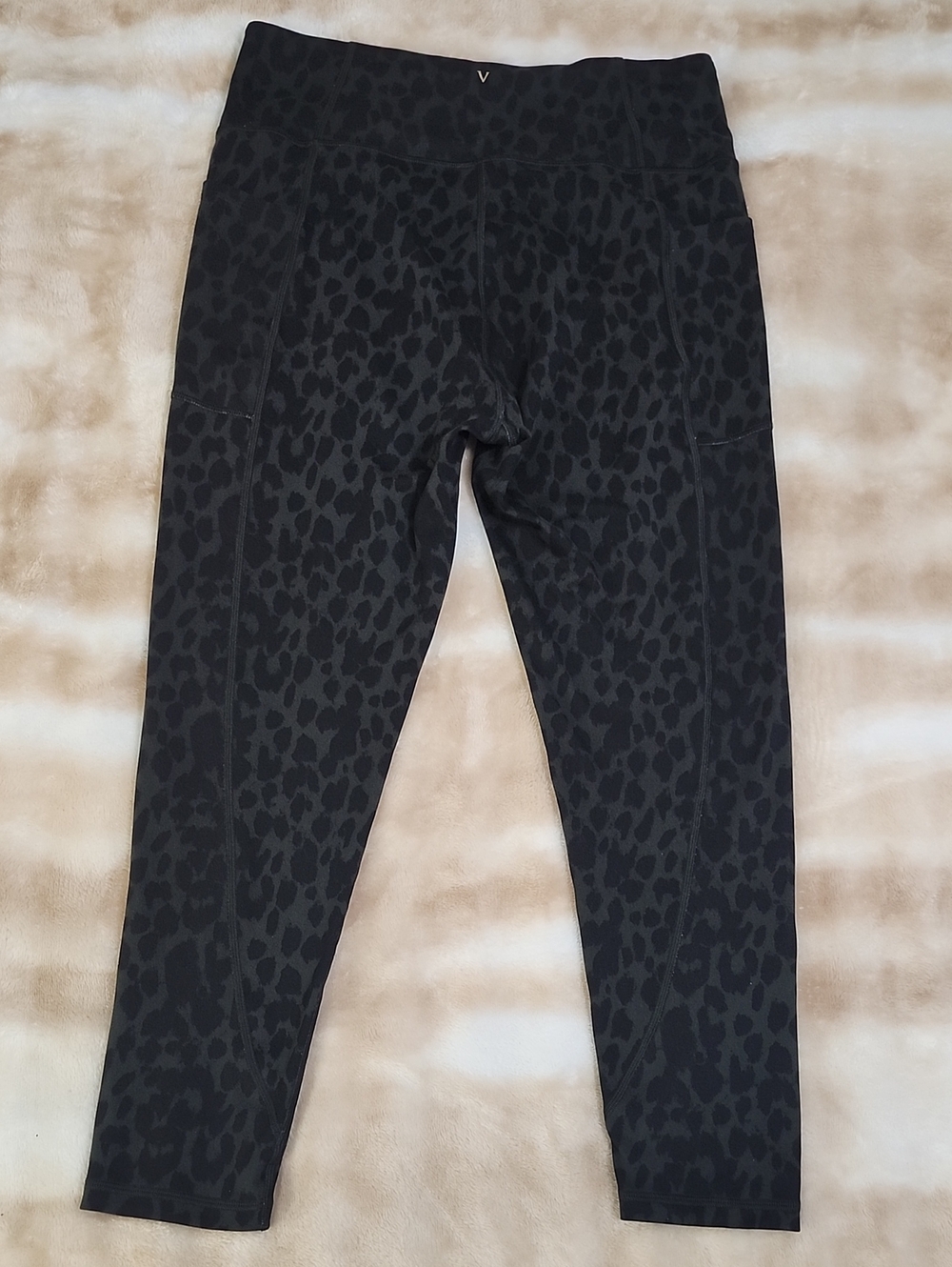 Victoria's Secret Animal Print Legging Activewear Cheetah Leopard Pants